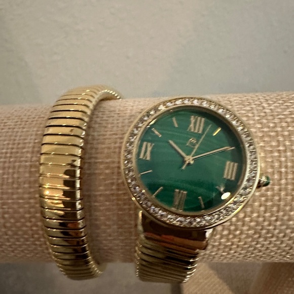 Colleen Lopez Accessories - Malachite gold tone coil watch by Colleen Lopez